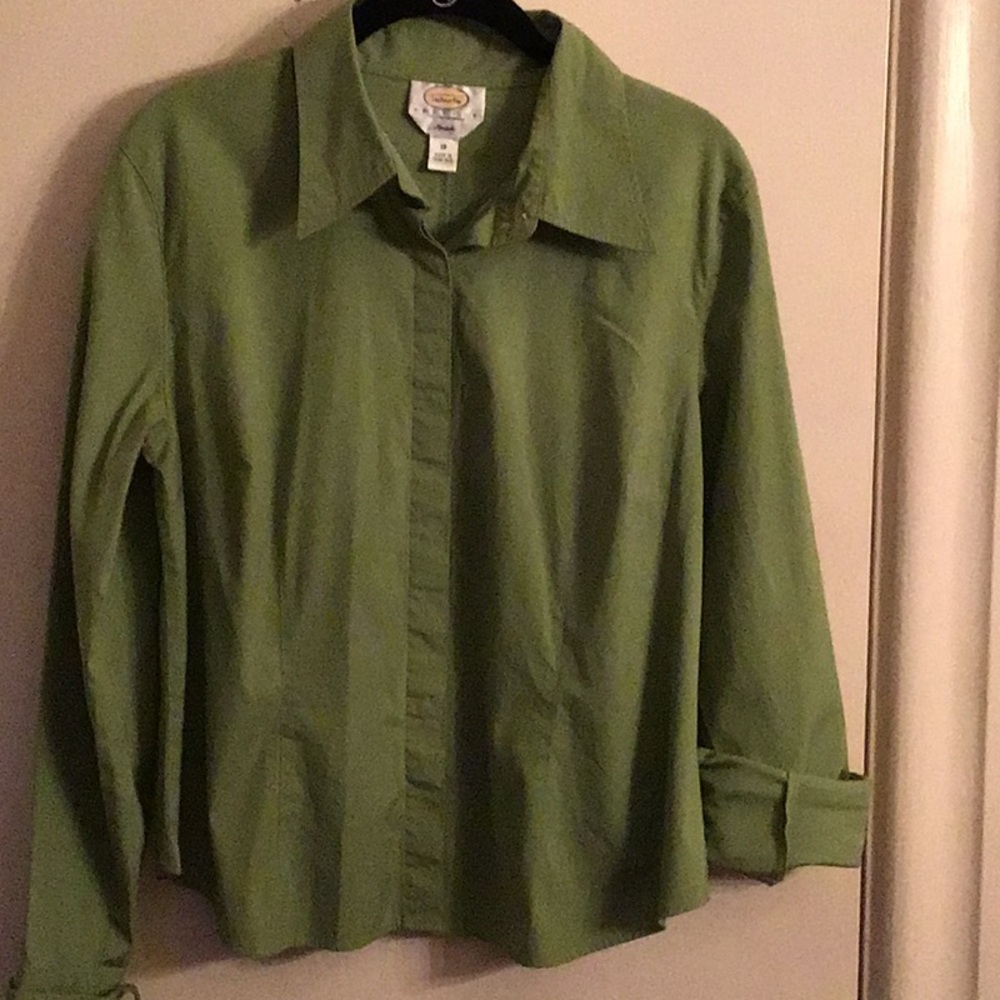 TALBOTS Button ladies shirt.